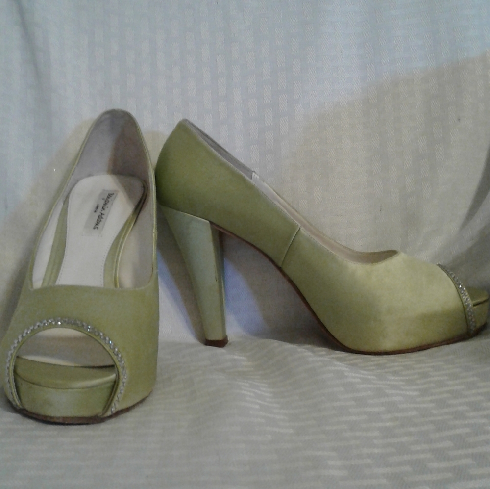 Benjamin Adams Green Pumps